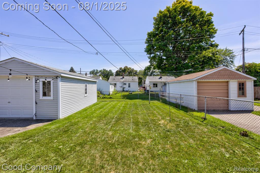 626 E Shevlin Avenue, Hazel Park, MI 48030 — Photo 25