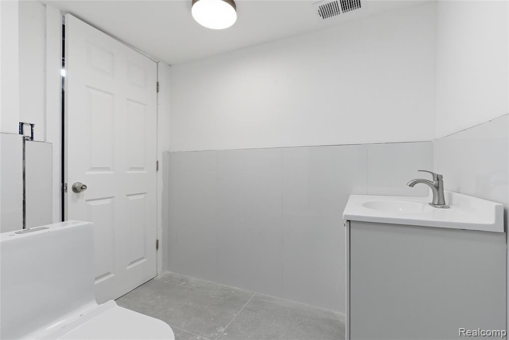 517 W Hollywood, Highland Park, MI 48203 — Photo 20