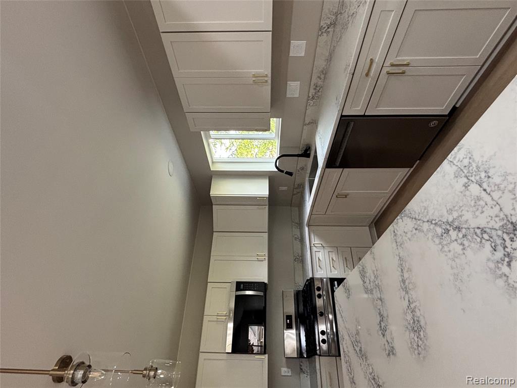 30294 Adams Drive, Gibraltar, MI — Photo 4