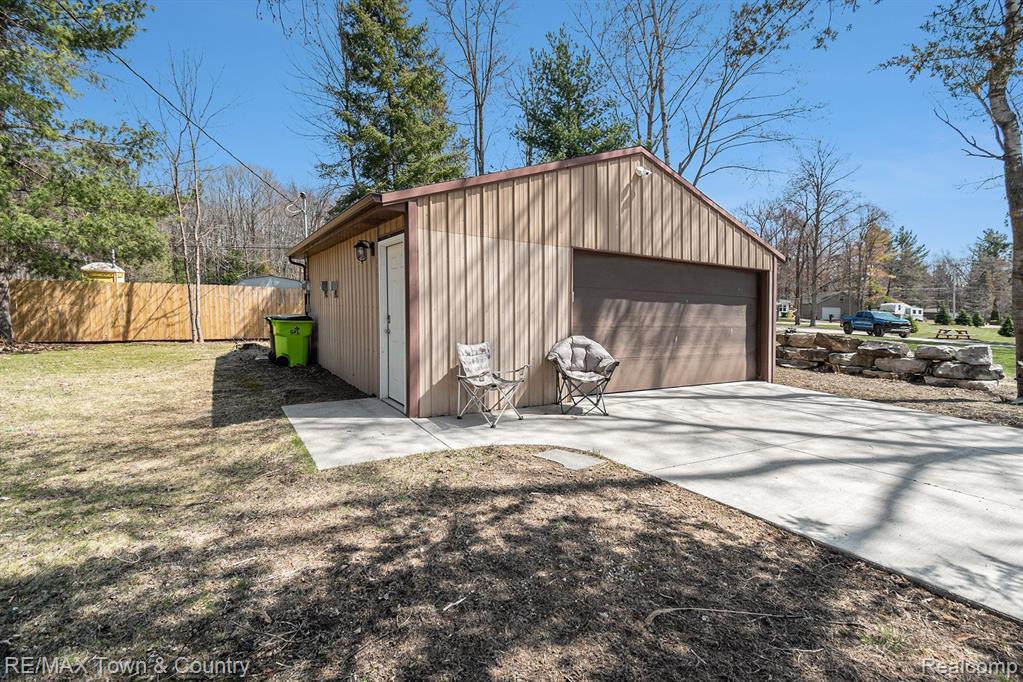 4071 LAKESIDE Drive, Beaverton, MI 48612 — front exterior