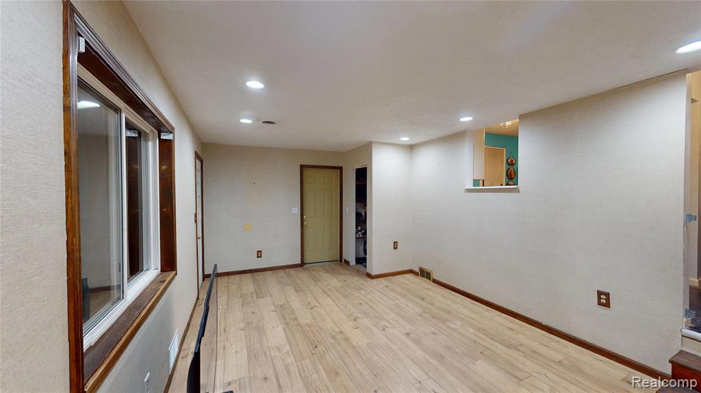 5465 Johnson Road, Flushing, MI 48433 — Photo 28
