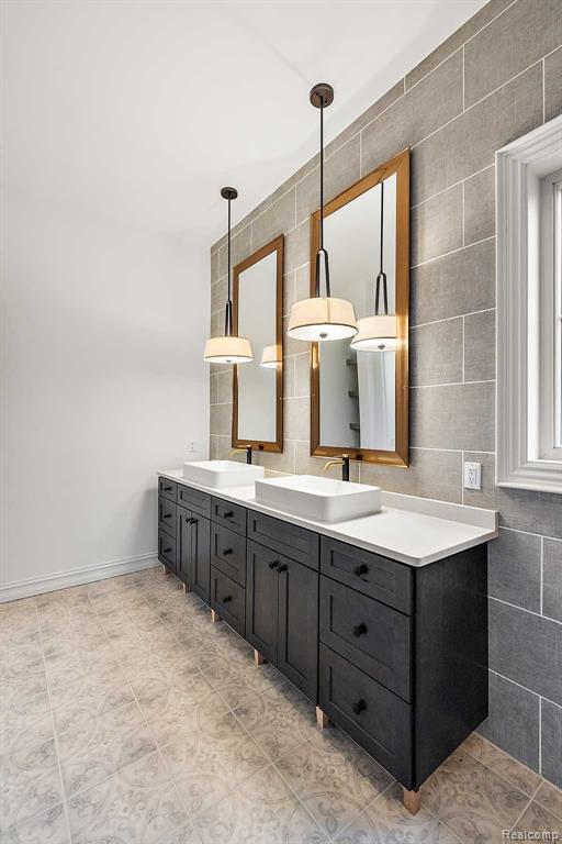 7158 SAWGRASS Drive, Washington, MI — Photo 32