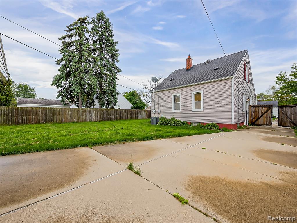 7785 Huron Street, Rockwood, MI — Photo 28