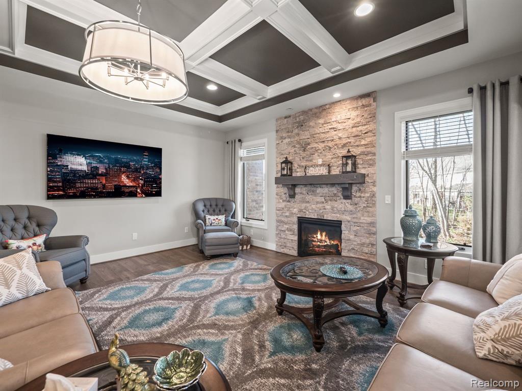 6470 CREEKSIDE Drive, Shelby Twp, MI 48316 — Photo 12