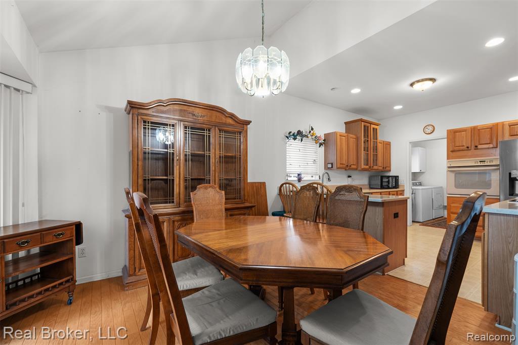 5776 Woodview Drive, 6, Sterling Heights, MI 48314 — Photo 15