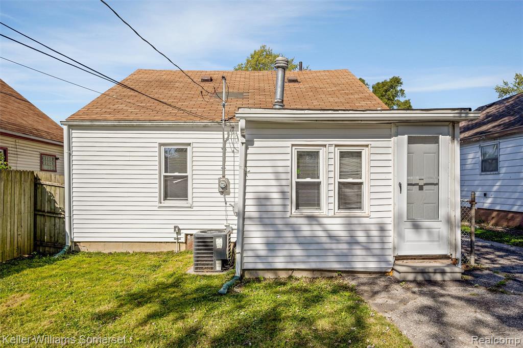 8082 Packard Avenue, Warren, MI 48089 — Photo 19