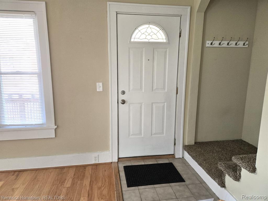 571 W Saratoga Street, Ferndale, MI 48220 — Photo 4
