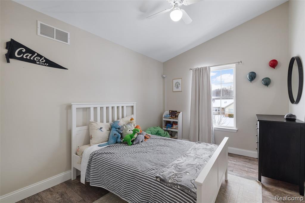 52400 Huntley Avenue, New Baltimore, MI 48047 — Photo 30
