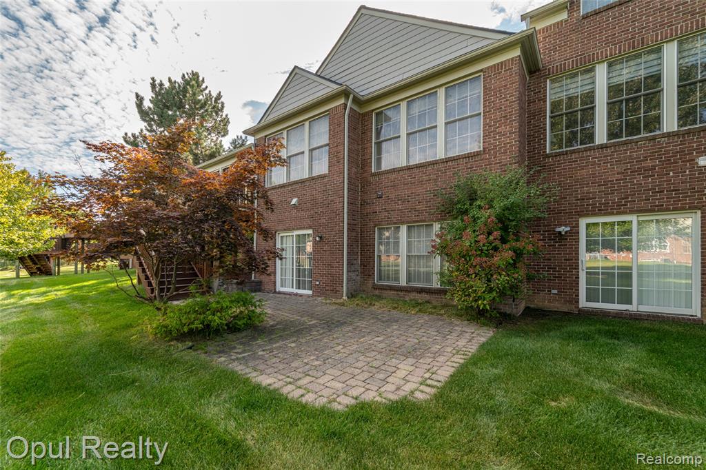 17036 Sycamore Court, Northville, MI 48168 — Photo 52