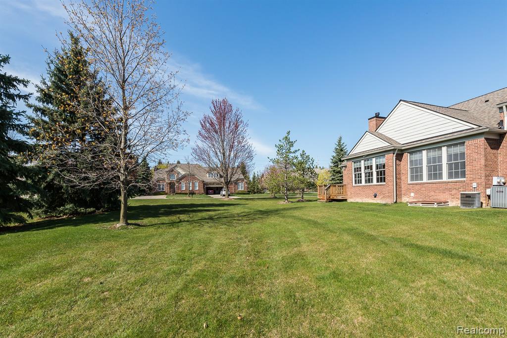 17059 BIRCHWOOD Drive, Northville, MI 48168 — Photo 20