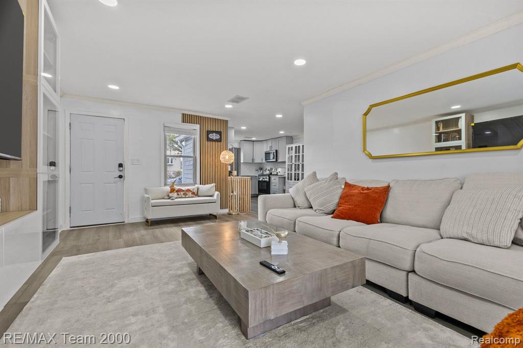 6200 Nightingale Street, Dearborn Heights, MI 48127 — Photo 5