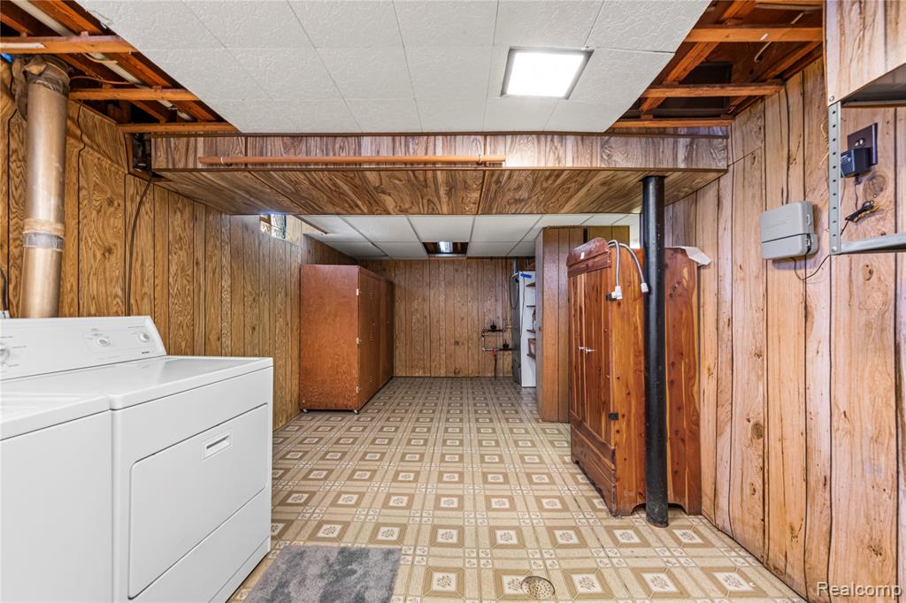1069 Chippewa Street, Mount Clemens, MI 48043 — Photo 25