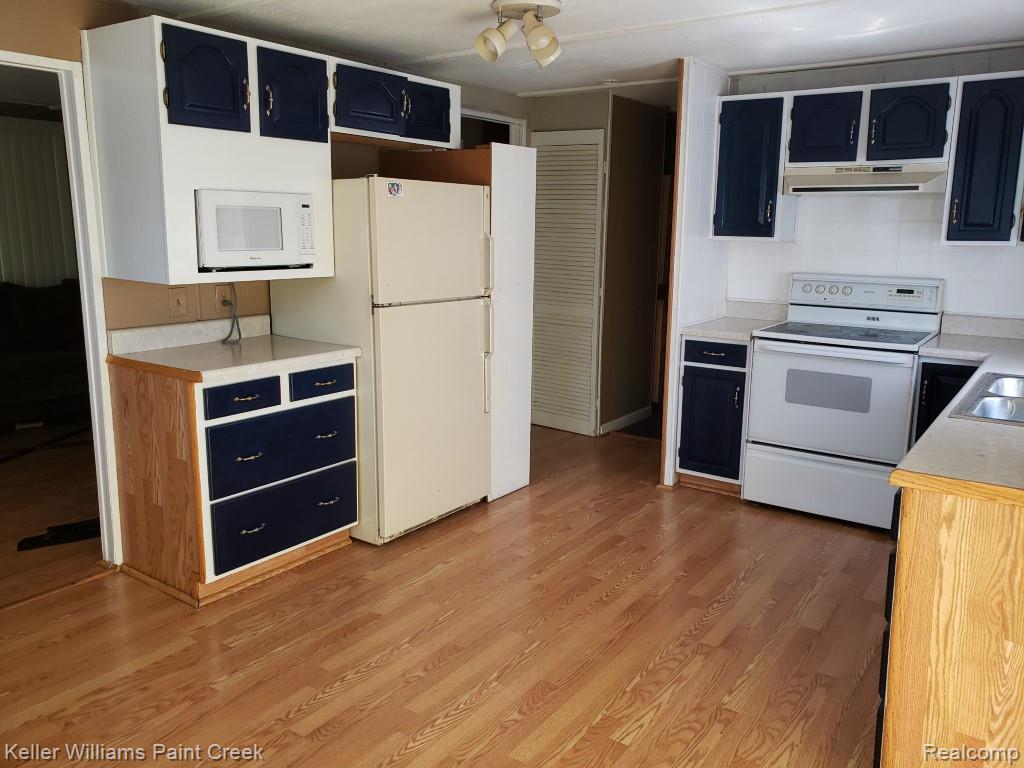 1867 Rustic Lane, Keego Harbor, MI 48320 — Photo 14