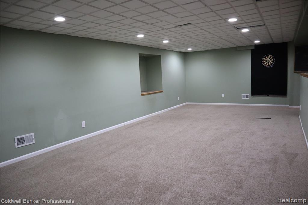 5435 S Sycamore Drive, Burton, MI 48509 — Photo 39