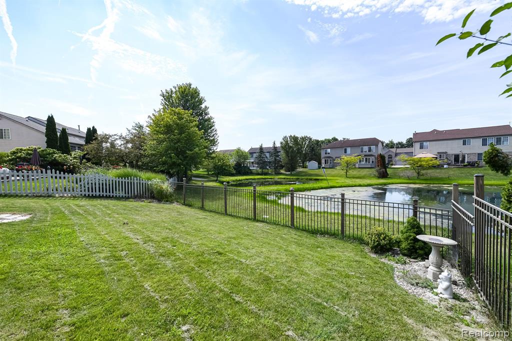 6388 JONQUIL Lane, Ypsilanti, MI 48197 — Photo 37