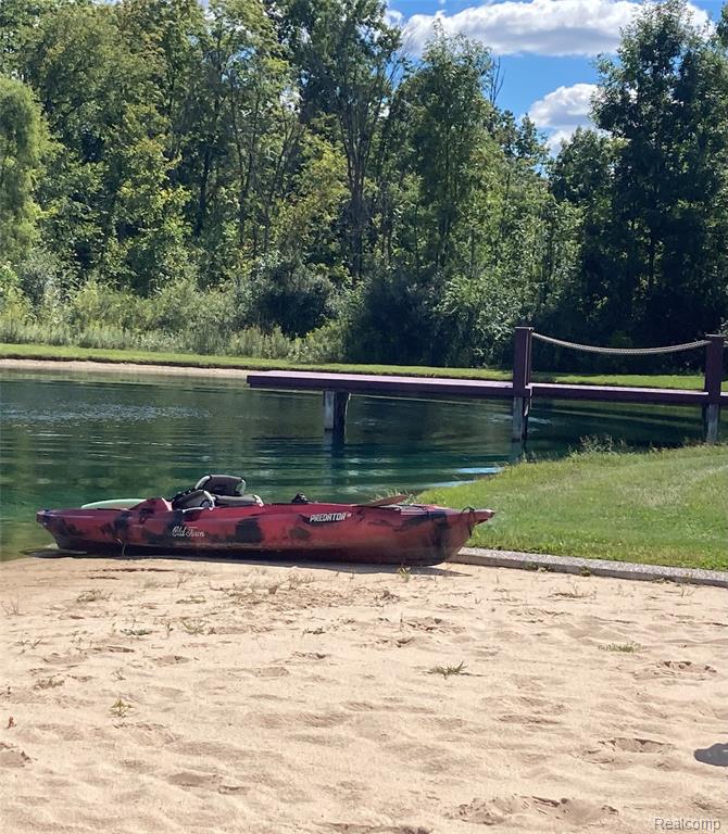 8399 Potter Road, Flushing, MI, 48433