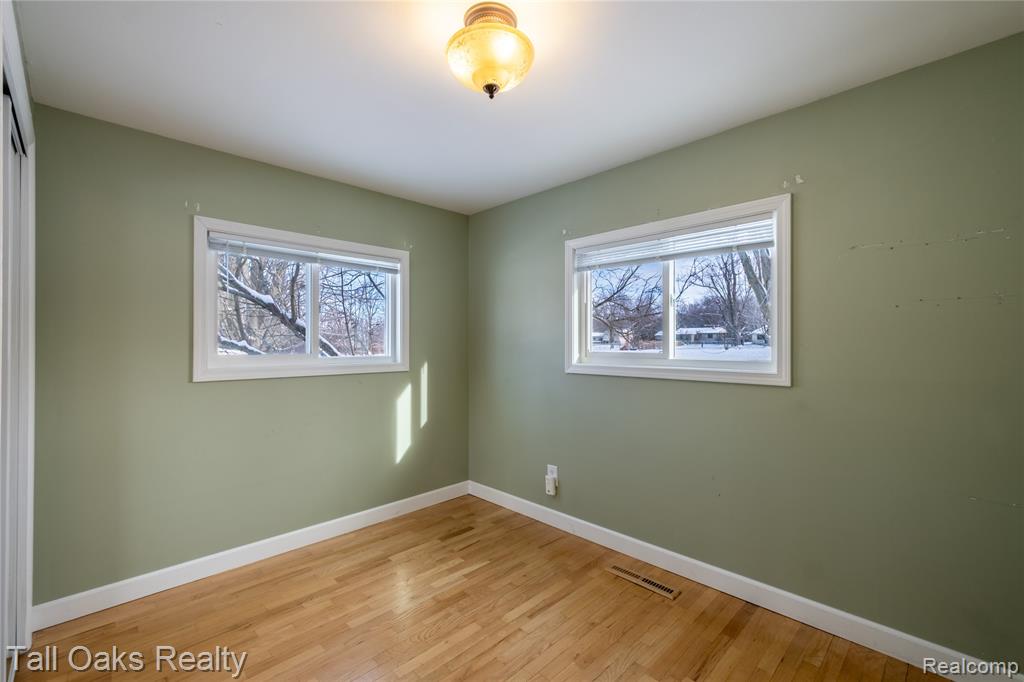 7101 Anna Street, Grand Blanc, MI 48439 — Photo 14