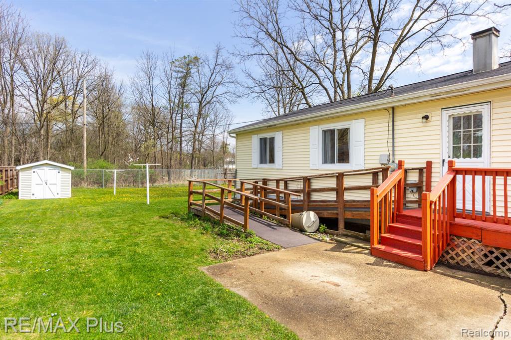 642 TURRILL Avenue, Lapeer, MI 48446 — Photo 28