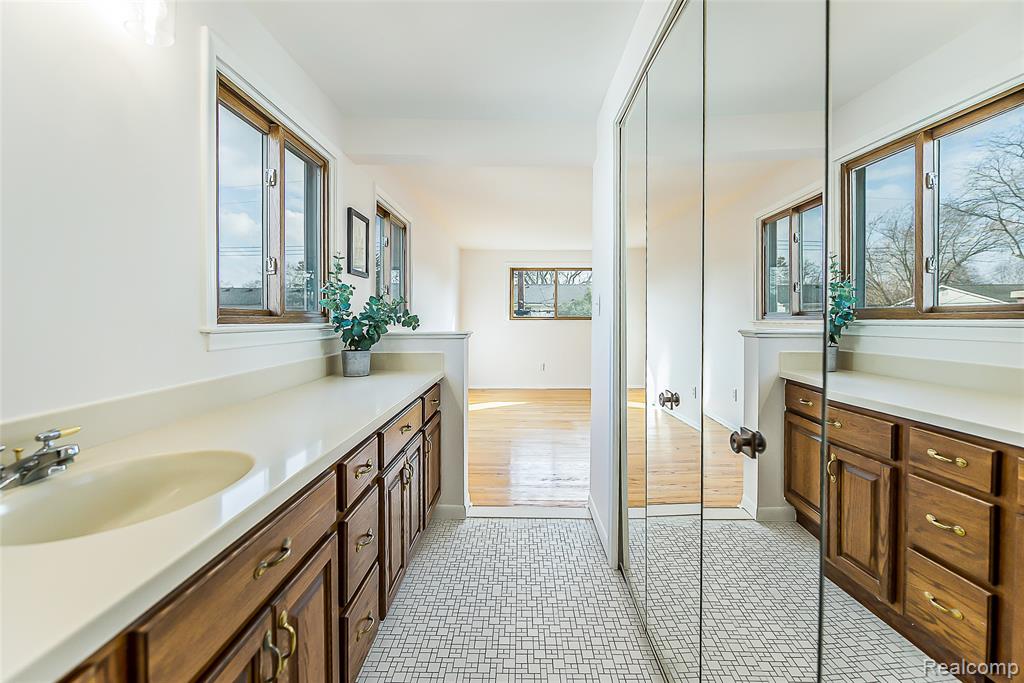1937 Alhambra Drive, Ann Arbor, MI 48103 — Photo 34