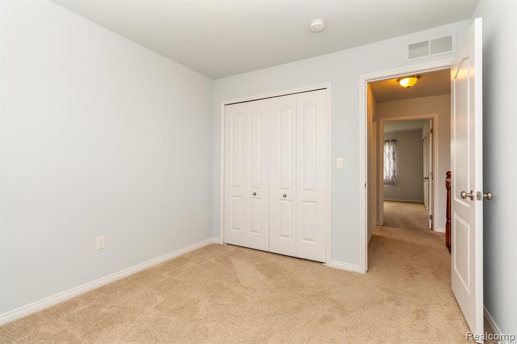 5325 BRADMORE Lane, Warren, MI 48092 — Photo 30