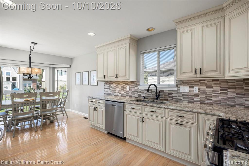 46297 Creekside Boulevard, Macomb, MI 48044 — Photo 8