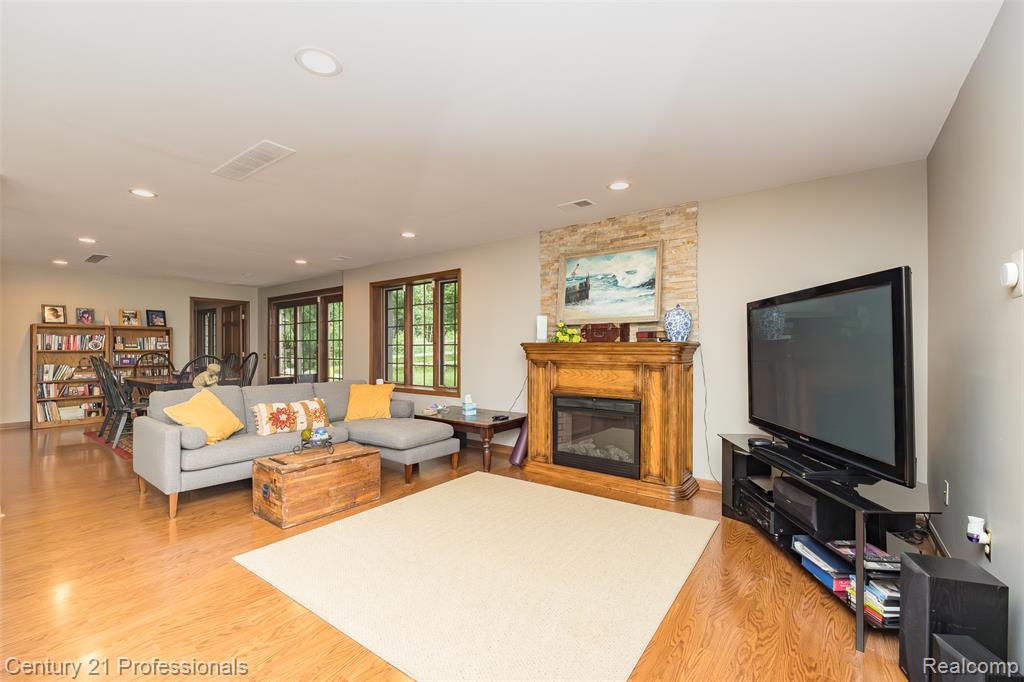 9200 Fox Hollow Road, Clarkston, MI 48348 — Photo 29