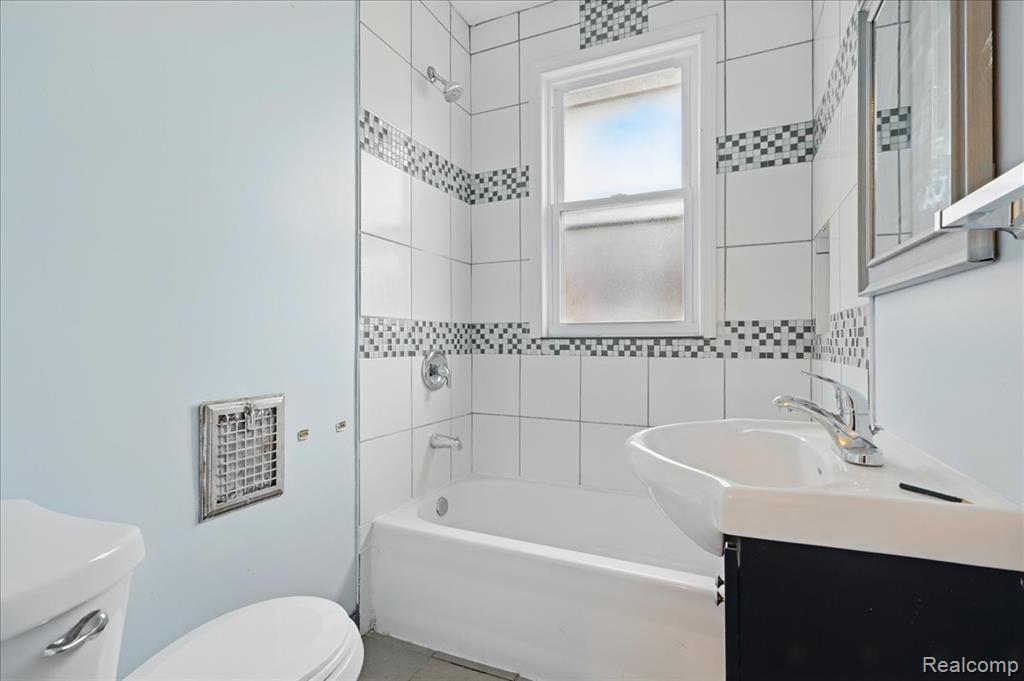 4200 W Buena Vista Street, Detroit, MI 48238 — Photo 29