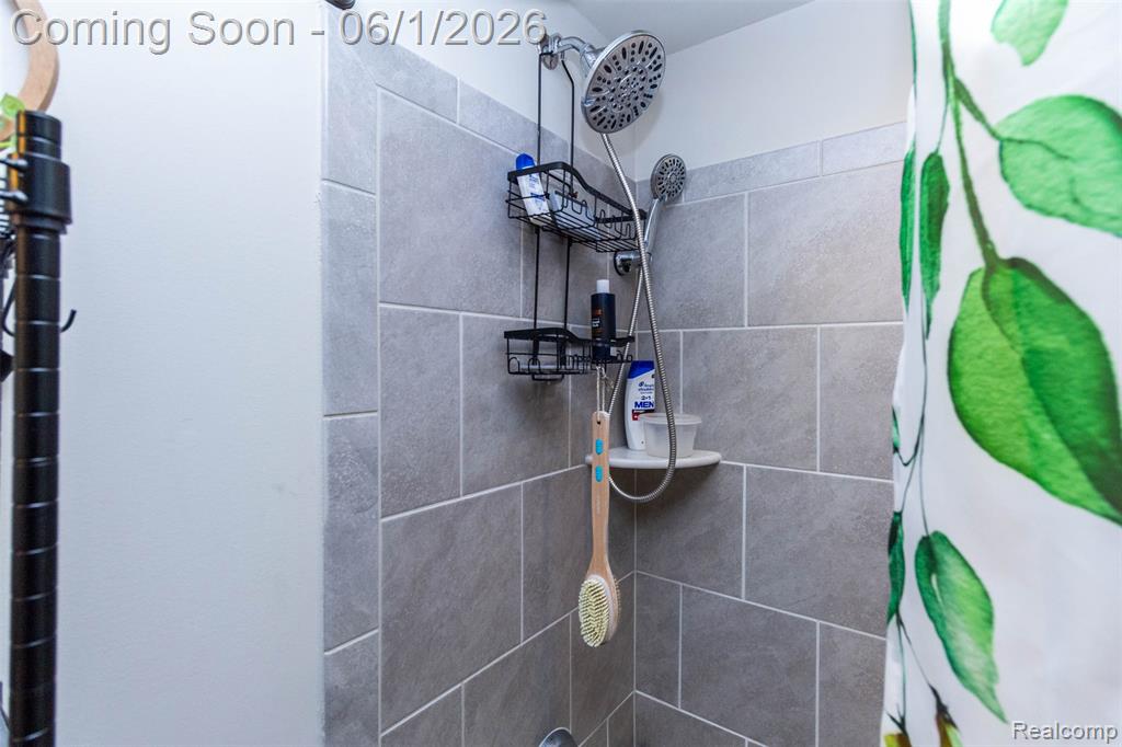 2589 Oxford Circle, Ann Arbor, MI 48103 — Photo 43