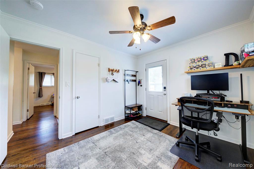 702 Woodlawn Avenue, Royal Oak, MI 48073 — Photo 25