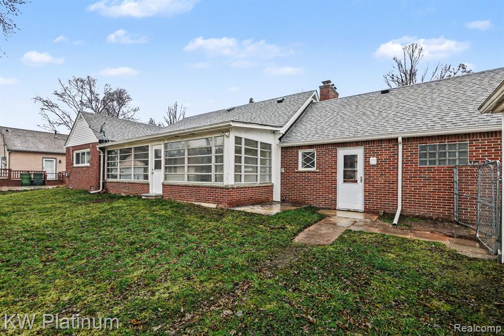 8320 Russell Street, Utica, MI 48317 — Photo 37
