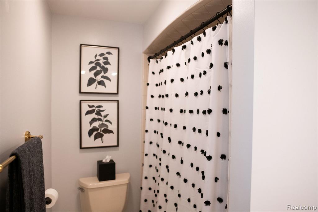 14922 Robinwood Drive, Plymouth, MI 48170 — Photo 54