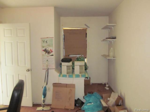 7471 N Kingston Court, Westland, MI — Photo 2