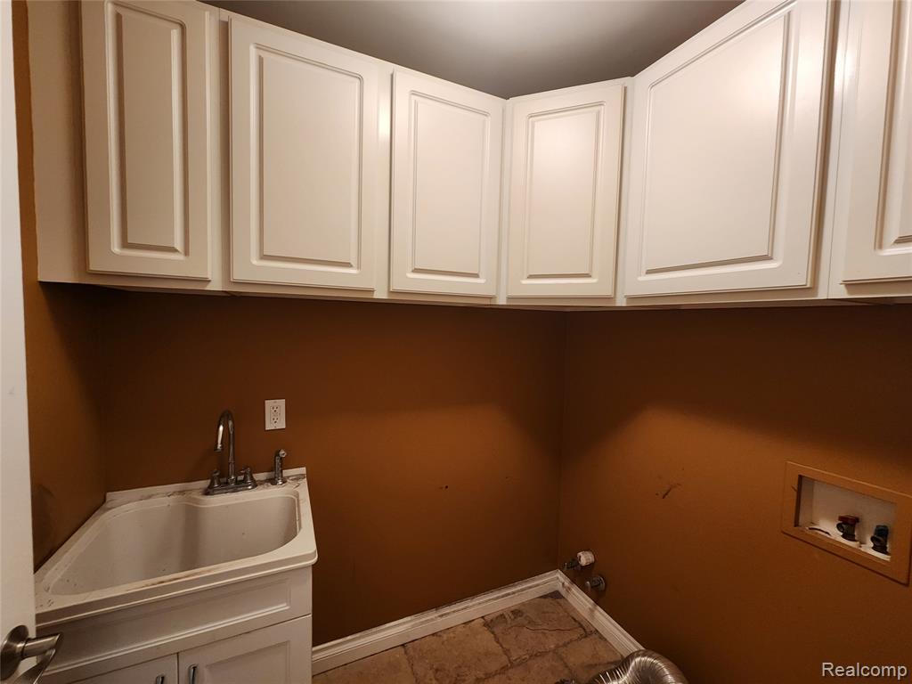 4773 Chipman Drive, Waterford, MI 48327 — Photo 12