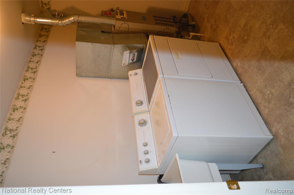 9642 Nook Road, 7, Clay, MI 48001 — Photo 13