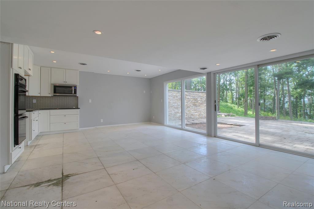 341 Corrie Road, Ann Arbor, MI 48105 — Photo 34