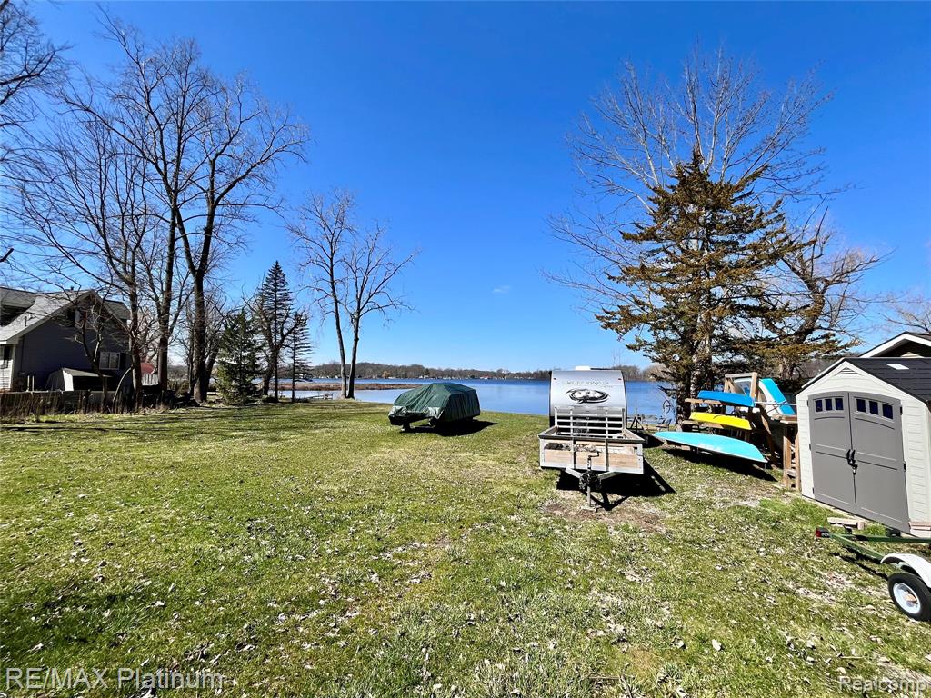 11280 Patterson Lake Dr Drive, Pinckney, MI 48169 — Photo 10