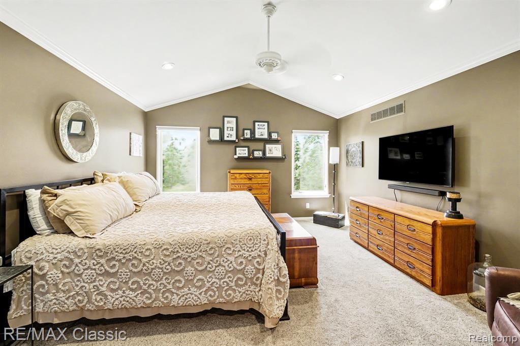 54853 Walnut Drive, New Hudson, MI 48165 — Photo 17