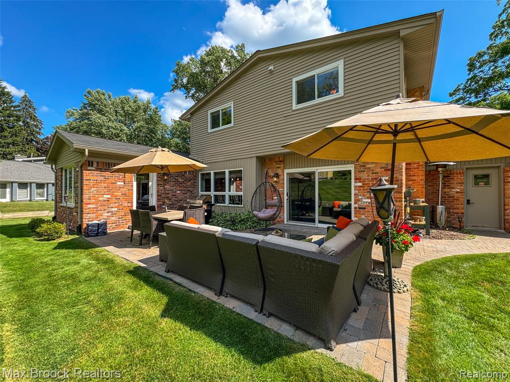 6907 W Knollwood Circle, West Bloomfield, MI — Photo 36