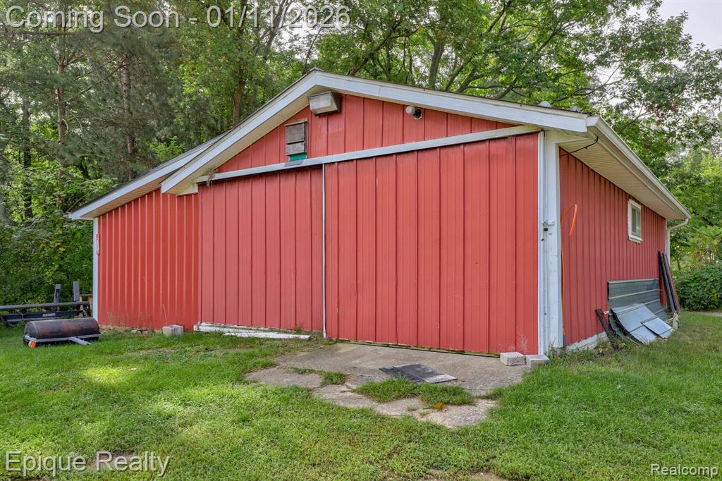 1422 E Barnes Lake Road, Columbiaville, MI 48421 — Photo 25