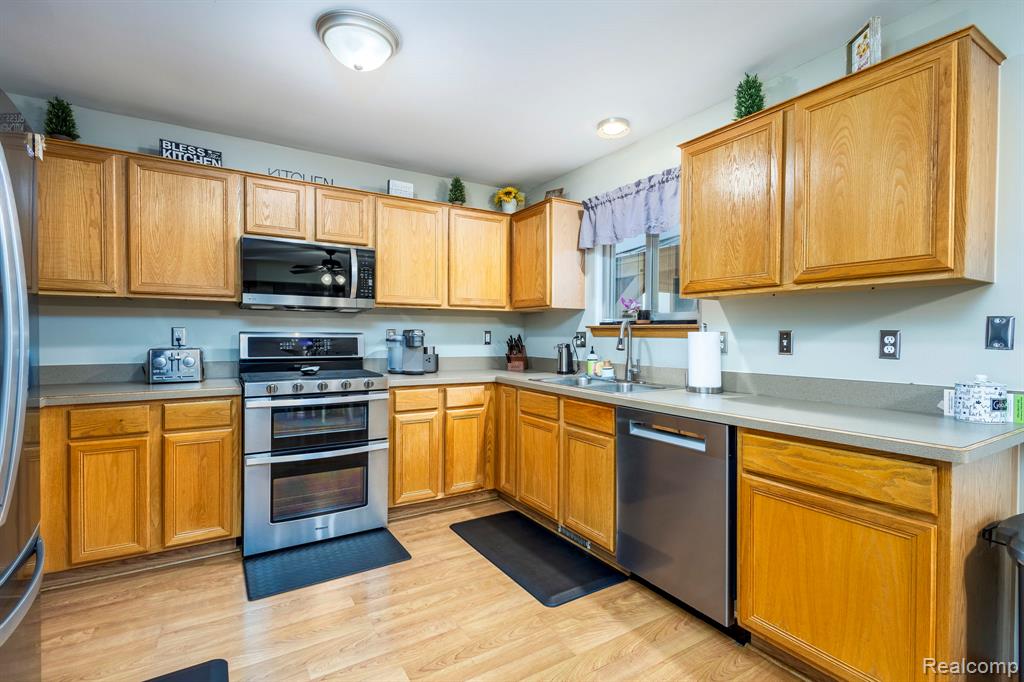 52588 Robins Nest Drive, New Baltimore, MI 48047 — Photo 23