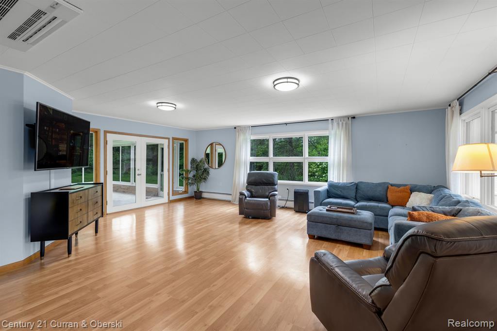 5590 VREELAND Road, Ann Arbor, MI 48105 — Photo 8