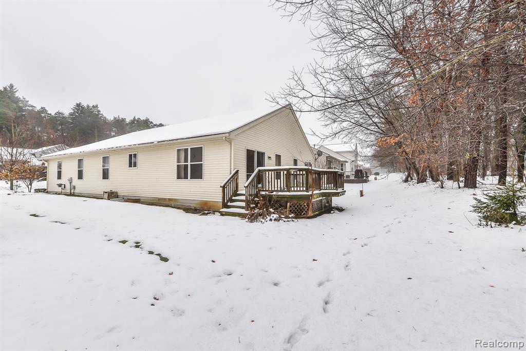 2578 SIGNATURE Circle, Pinckney, MI 48169 — Photo 4