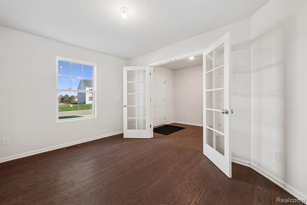 4246 Cedar Lane, Grand Blanc, MI 48439 — Photo 5