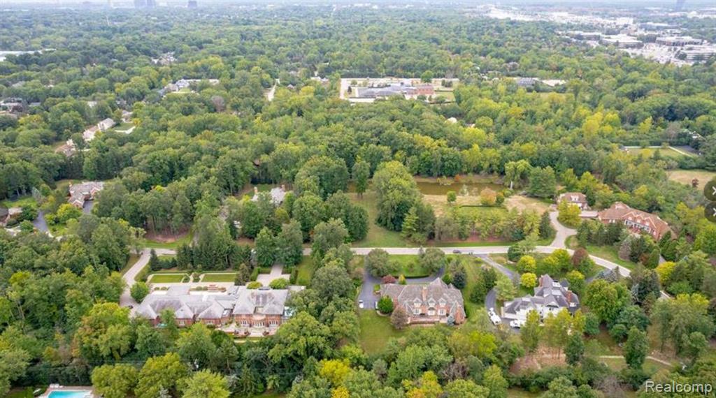 0001 WOODLYNNE Drive, Bingham Farms, MI 48025 — Photo 3