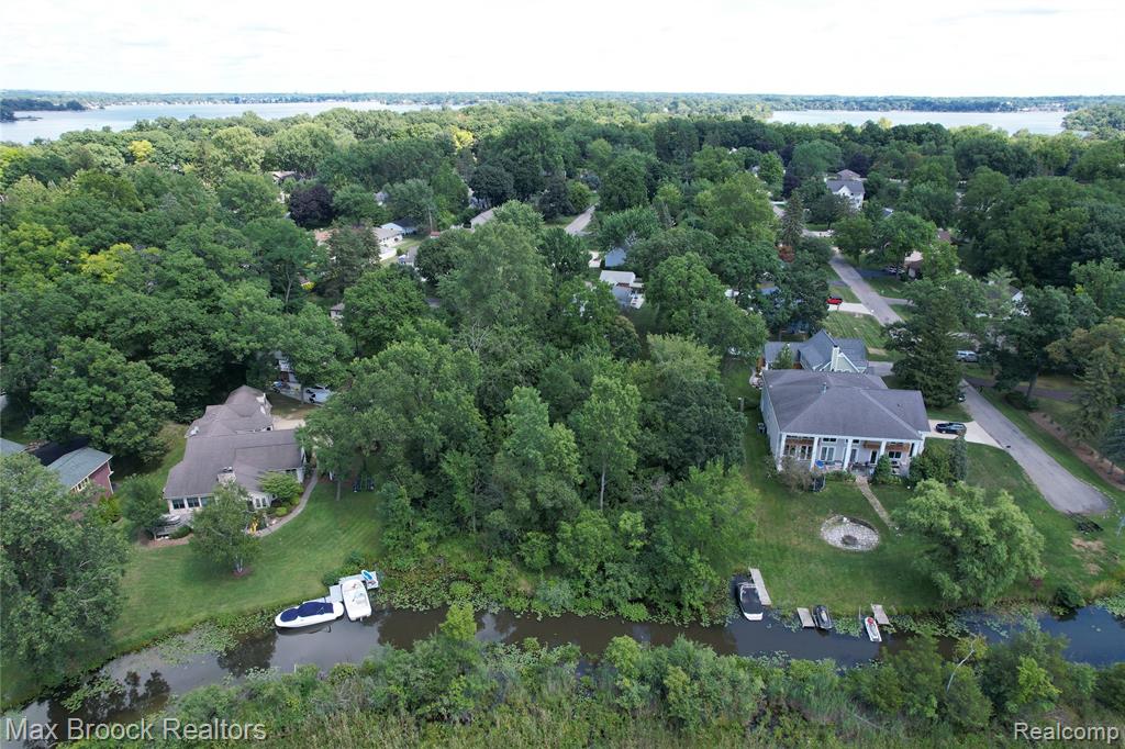 VAC Daron Lane, West Bloomfield, MI 48324 — Photo 2