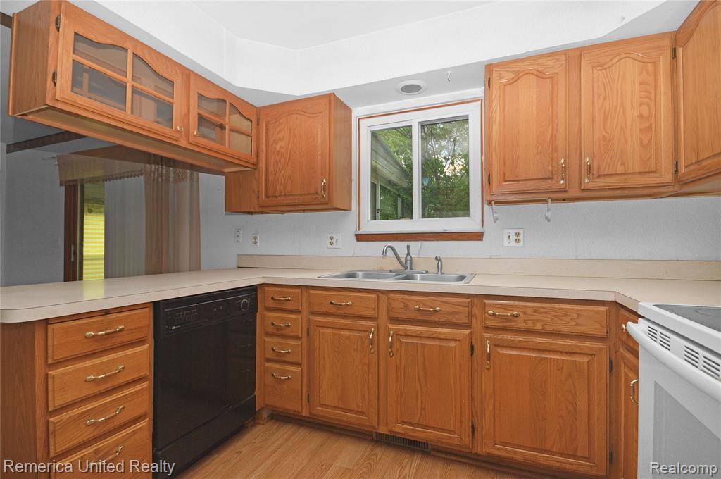500 Keddle Road, Howell, MI 48843 — Photo 13