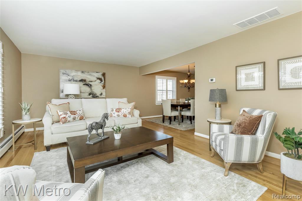 5897 Sutters Lane, Bloomfield Hills, MI 48301 — Photo 11
