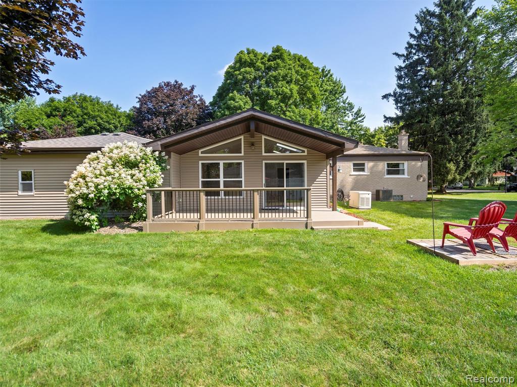 6773 Transparent Avenue, Clarkston, MI — Photo 3
