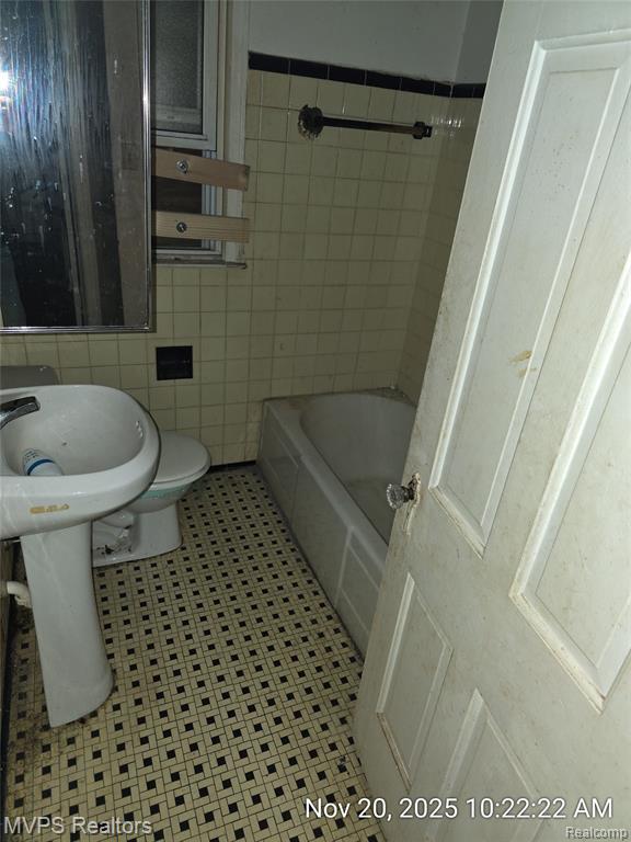 14728 Wilfred Street, Detroit, MI 48213 — Photo 11
