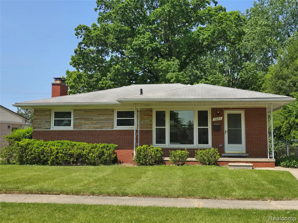 7621 N Wildwood Street, Westland, MI — front exterior